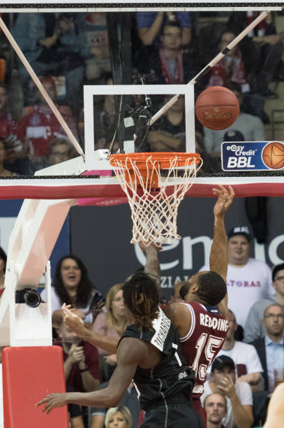 特邀嘉宾不 特邀嘉宾不